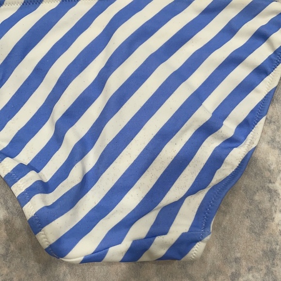 🎉2xHP🎉Victoria’s Secret Ruffled Bikini - Picture 8 of 8